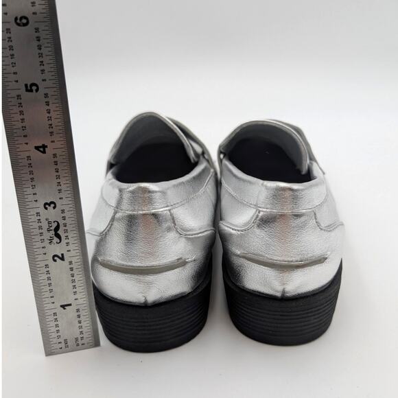 Kenneth Cole Reaction Fern Slip On Loafer Shoes Women's Silver Size US6 EU36 - Picture 4 of 11